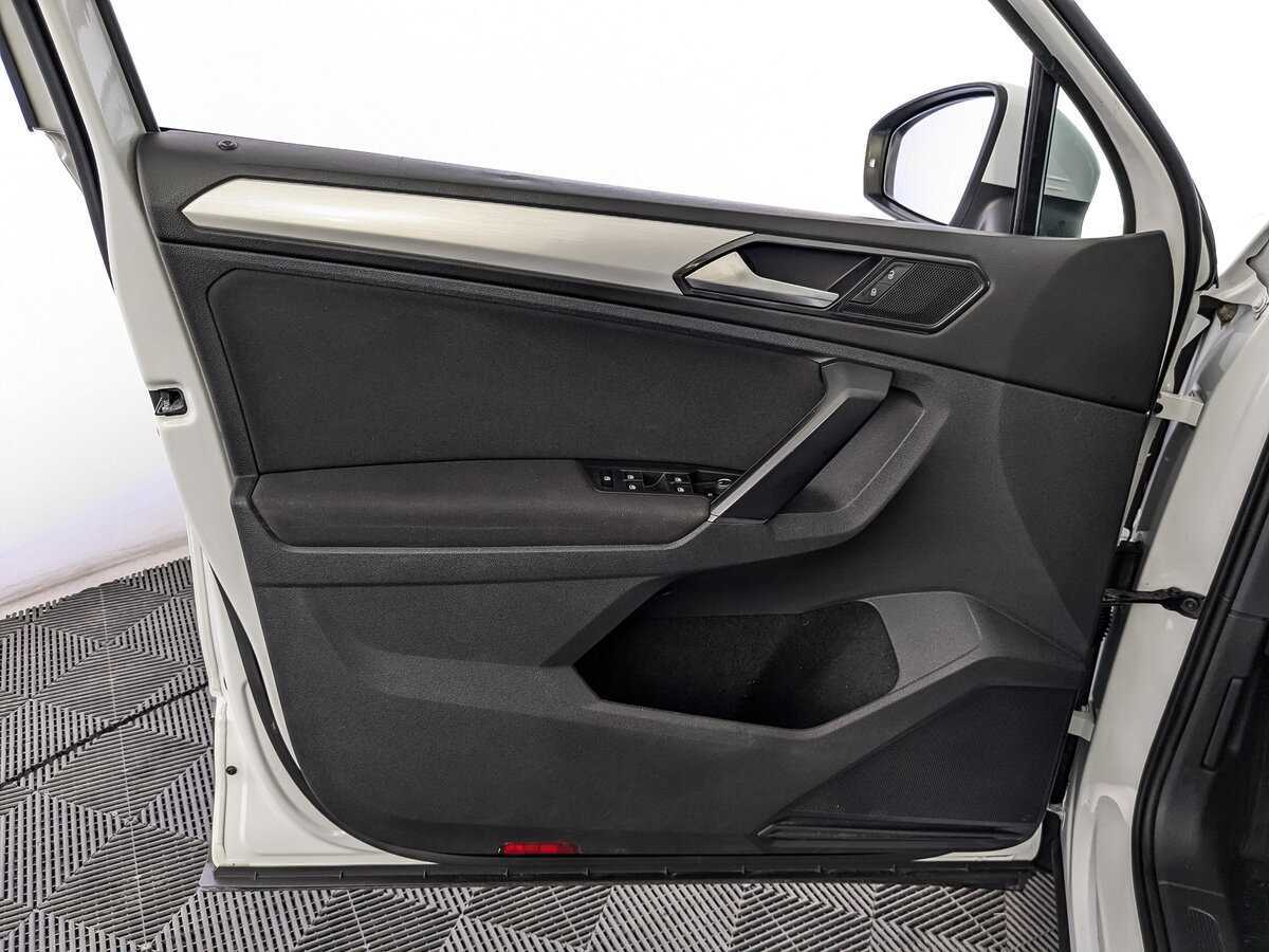 Volkswagen Tiguan б/у, 2017, Роботизированная. Фото: #14