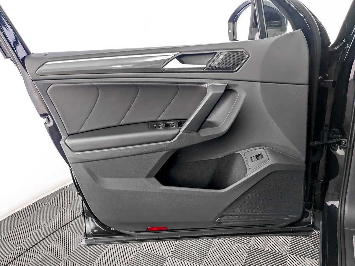 Volkswagen Tiguan б/у, 2020, Роботизированная. Фото: #14