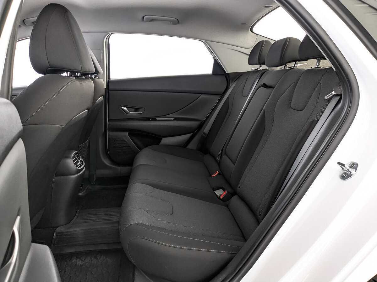 Hyundai Elantra б/у, 2021, Автоматическая. Фото: #13