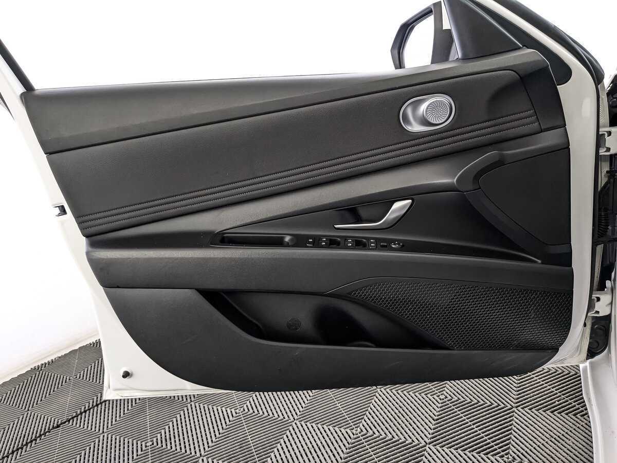 Hyundai Elantra б/у, 2021, Автоматическая. Фото: #14