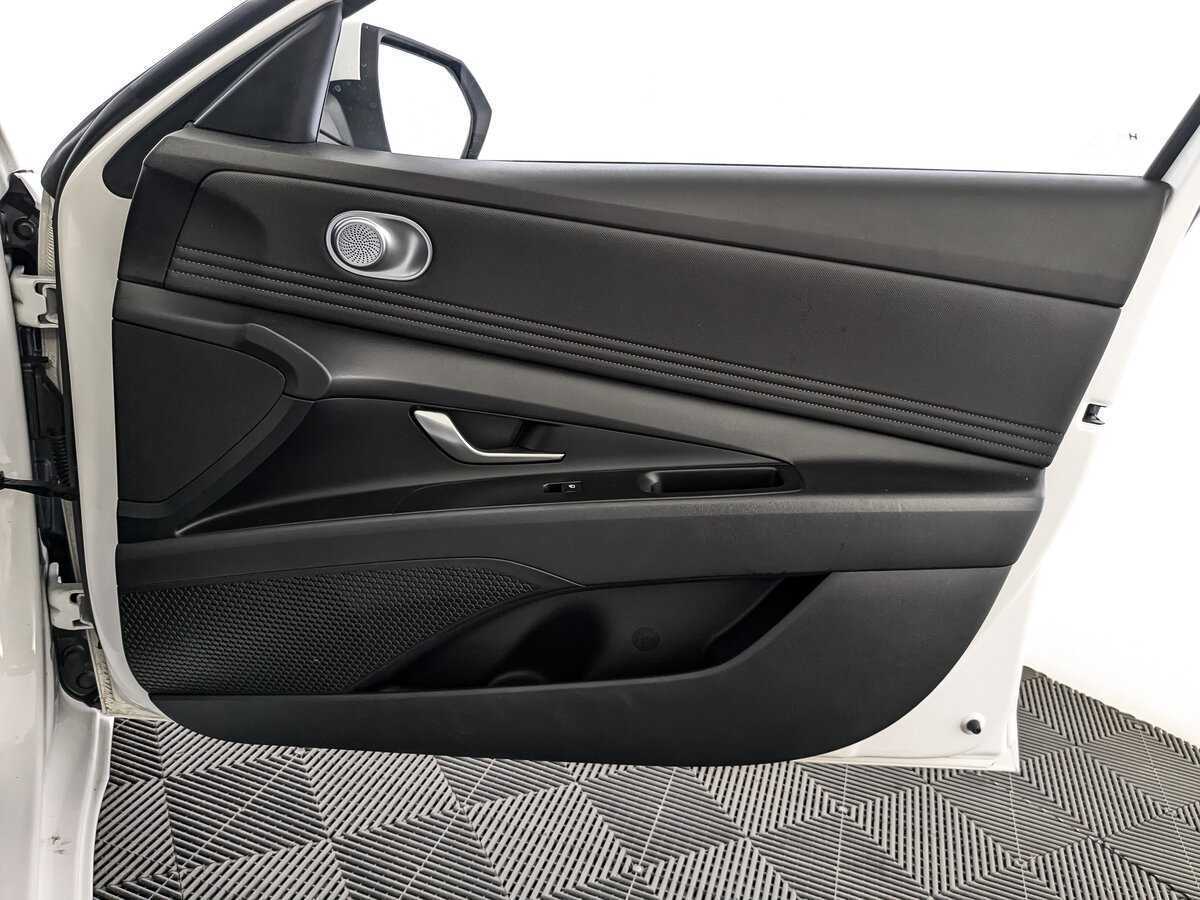 Hyundai Elantra б/у, 2021, Автоматическая. Фото: #20