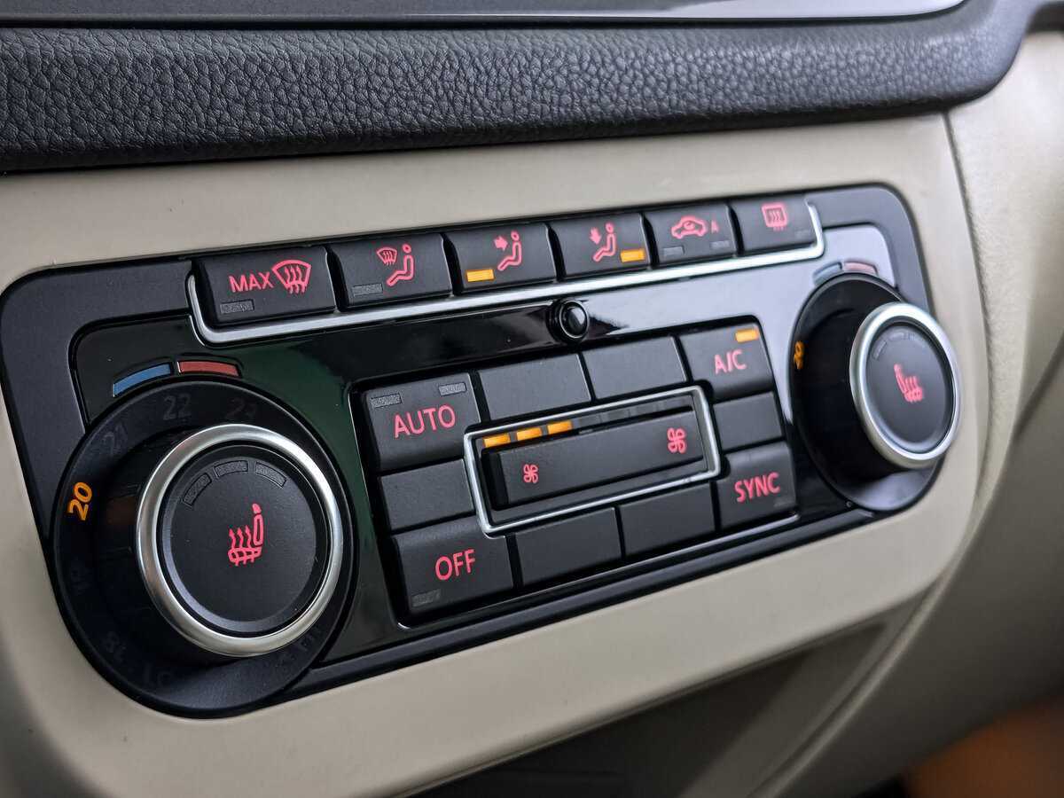 Volkswagen Tiguan б/у, 2014, Автоматическая. Фото: #16