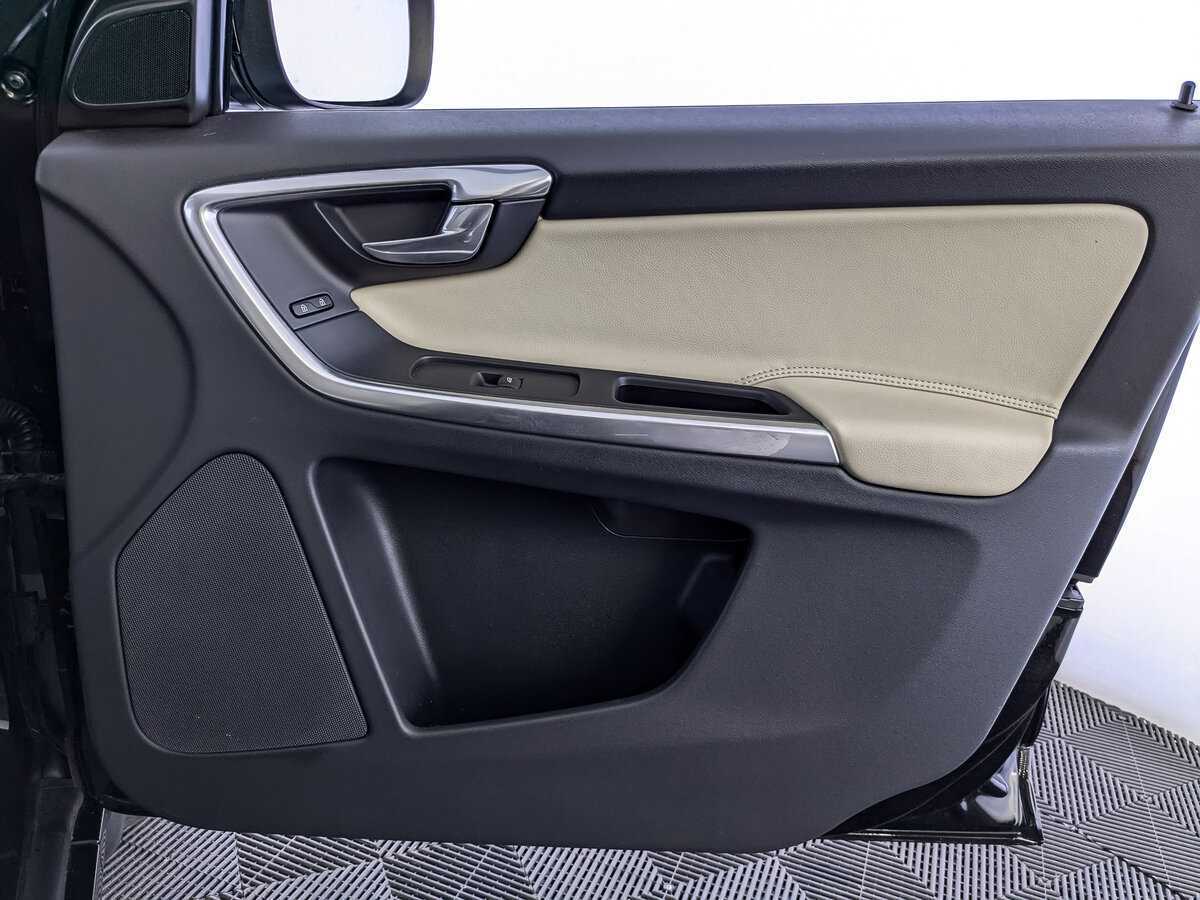 Volvo XC60 б/у, 2017, Автоматическая. Фото: #20