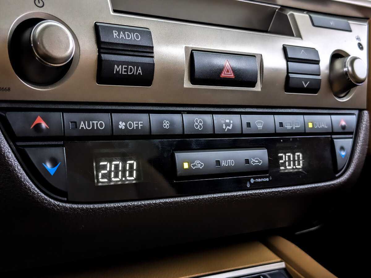 Лексус ЕС б/у, 2017, Автоматическая. Фото: #21