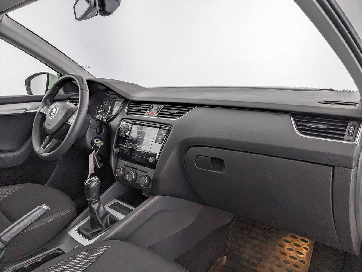 Шкода Октавия б/у, 2017, Механическая. Фото: #8