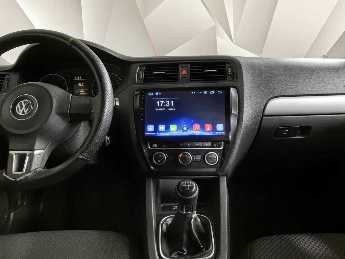 Volkswagen Jetta б/у, 2012, Механическая. Фото: #10