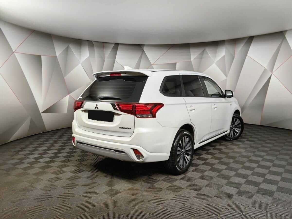 Mitsubishi Outlander б/у, 2022, Вариатор. Фото: #1