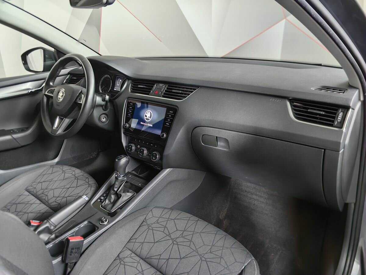 Шкода Октавия б/у, 2019, Роботизированная. Фото: #8