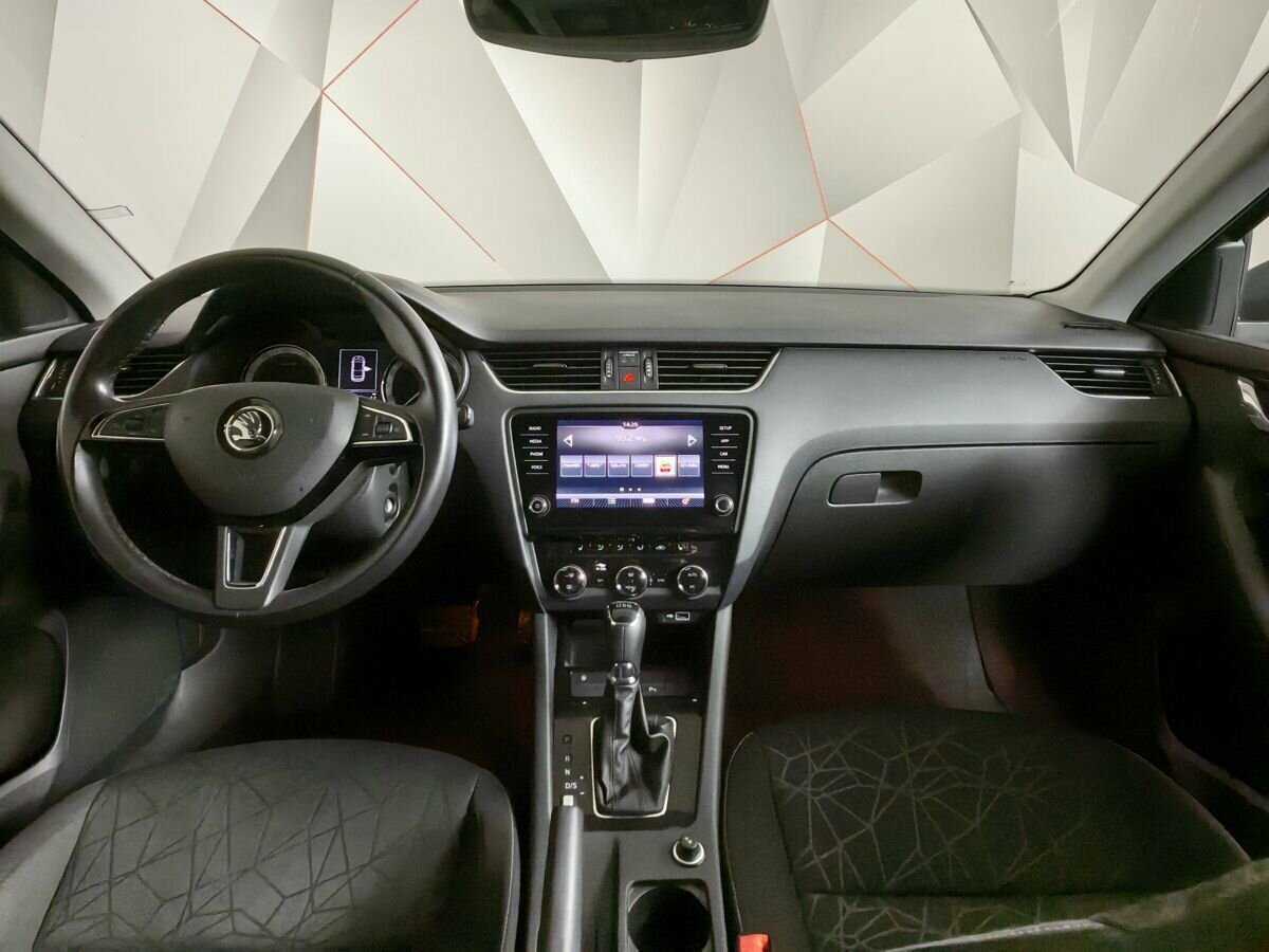 Шкода Октавия б/у, 2019, Роботизированная. Фото: #9