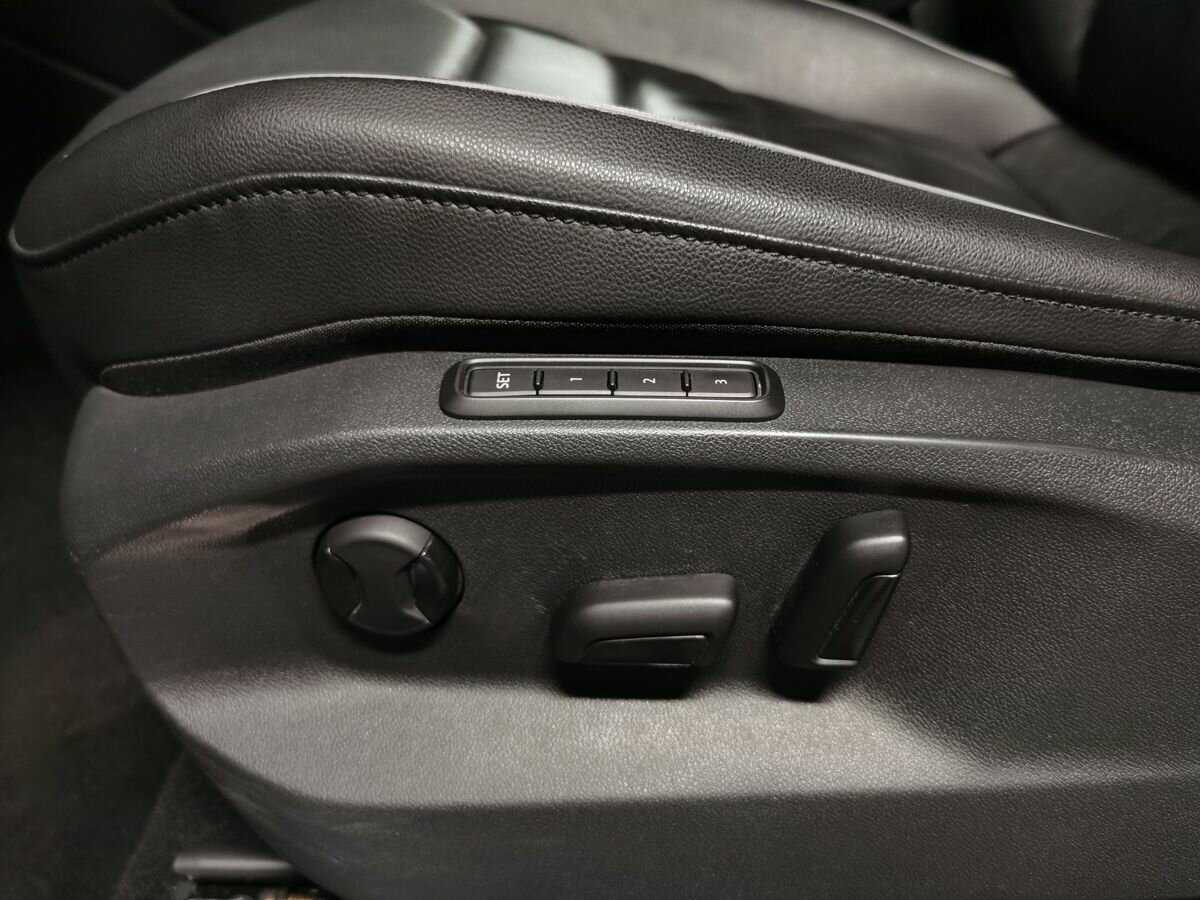 Volkswagen Tiguan б/у, 2021, Роботизированная. Фото: #17