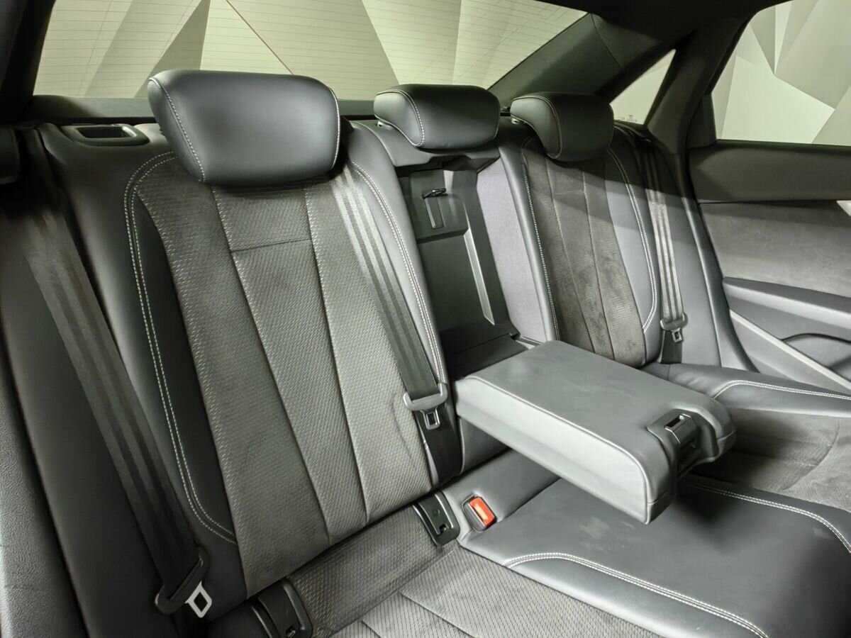 Ауди А4 б/у, 2017, Роботизированная. Фото: #12