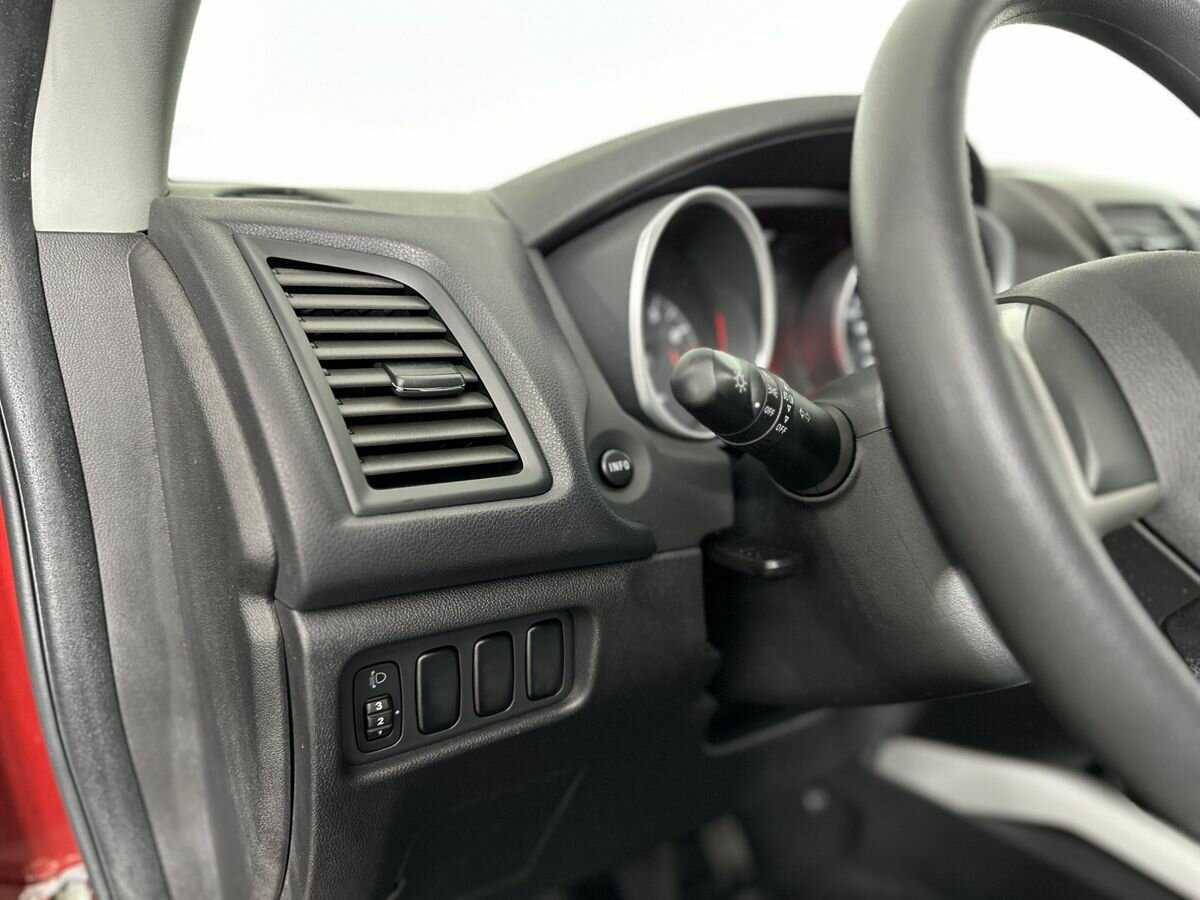 Митсубиши АС-Икс б/у, 2013, Механическая. Фото: #8