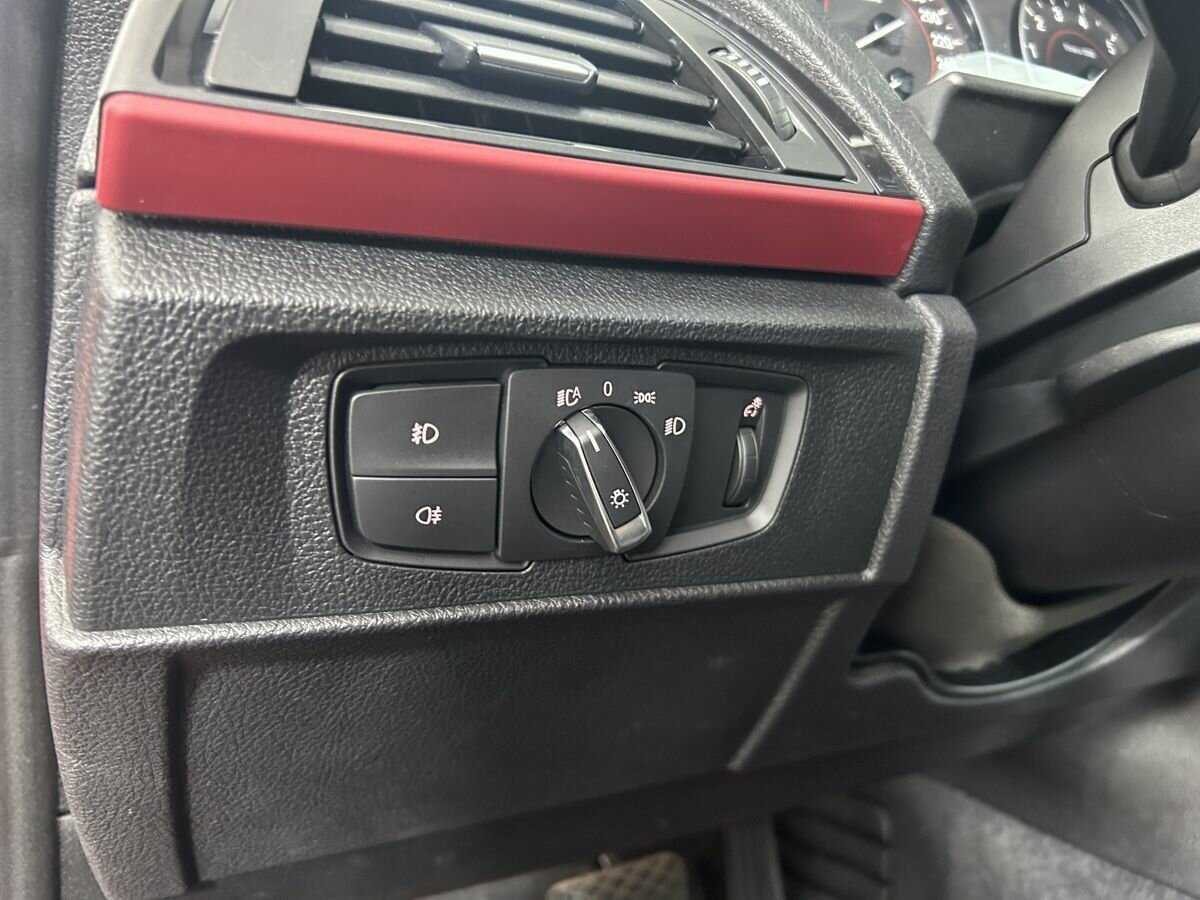 БМВ 1 серии б/у, 2013, Автоматическая. Фото: #8