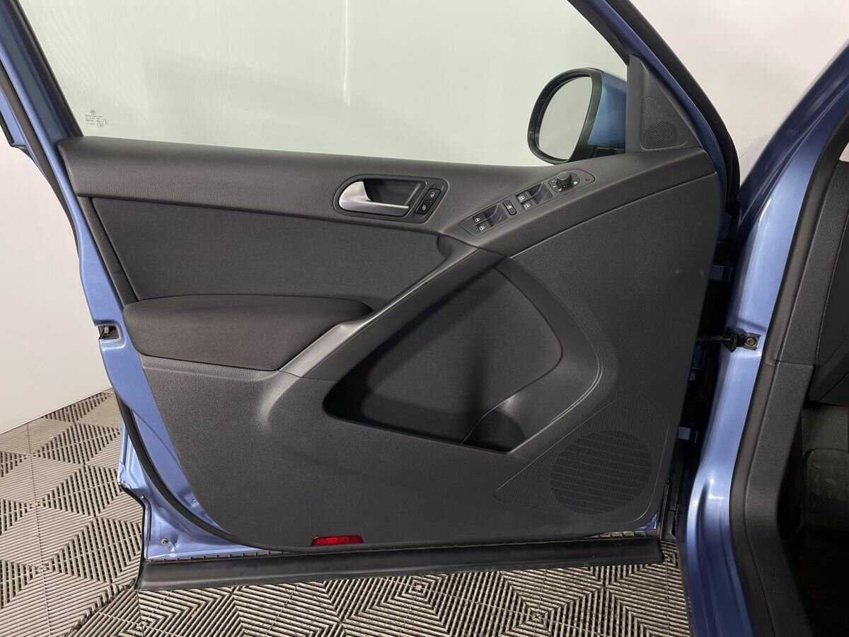 Volkswagen Tiguan б/у, 2012, Механическая. Фото: #7