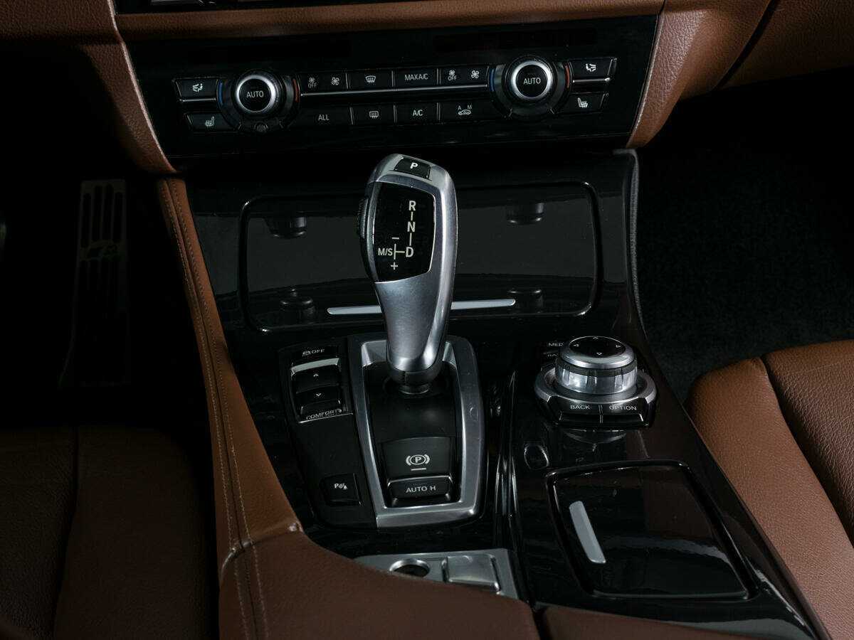 БМВ 5 серии б/у, 2013, Автоматическая. Фото: #11