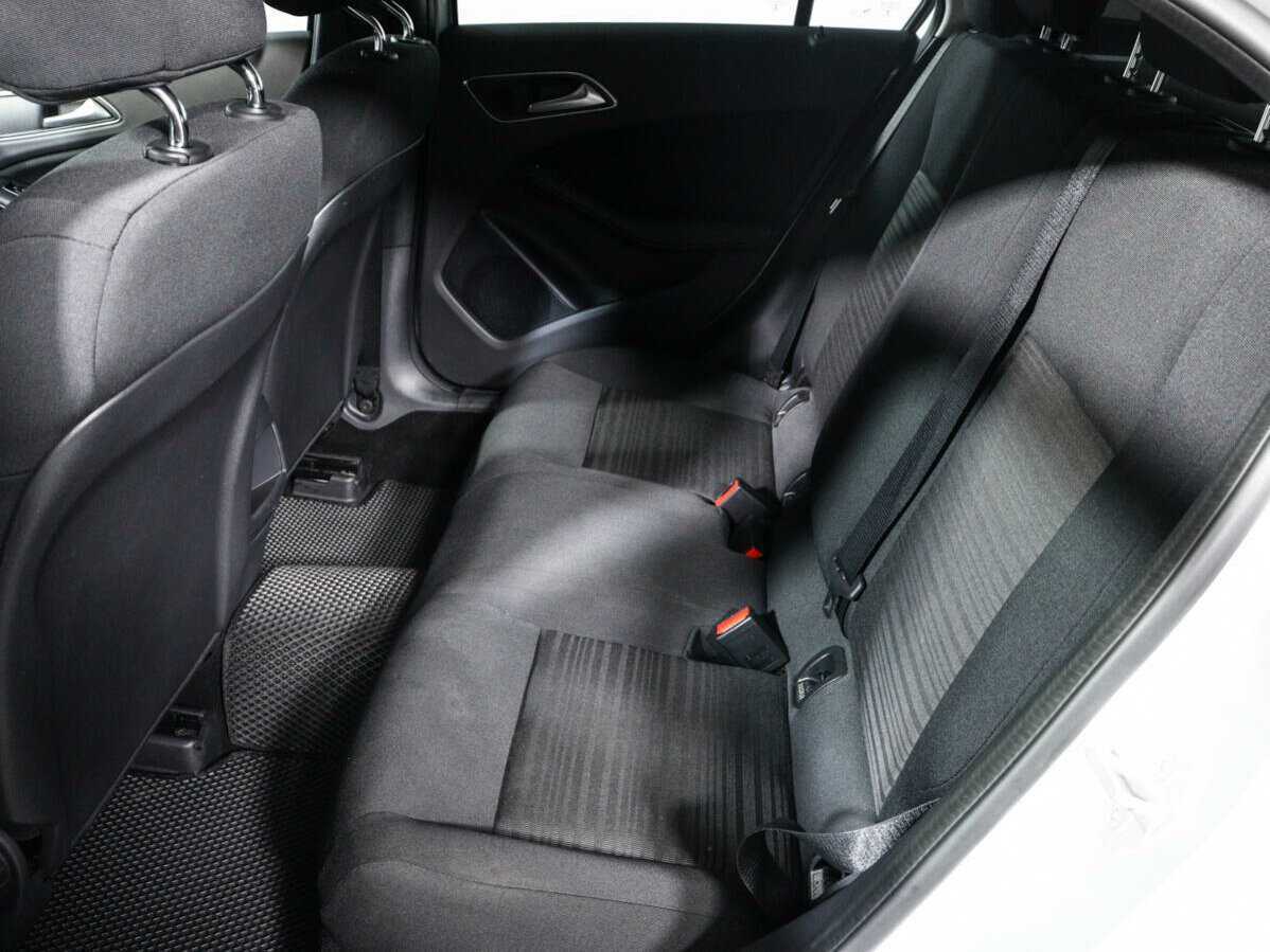 Mercedes-Benz A-Класс б/у, 2015, Роботизированная. Фото: #9