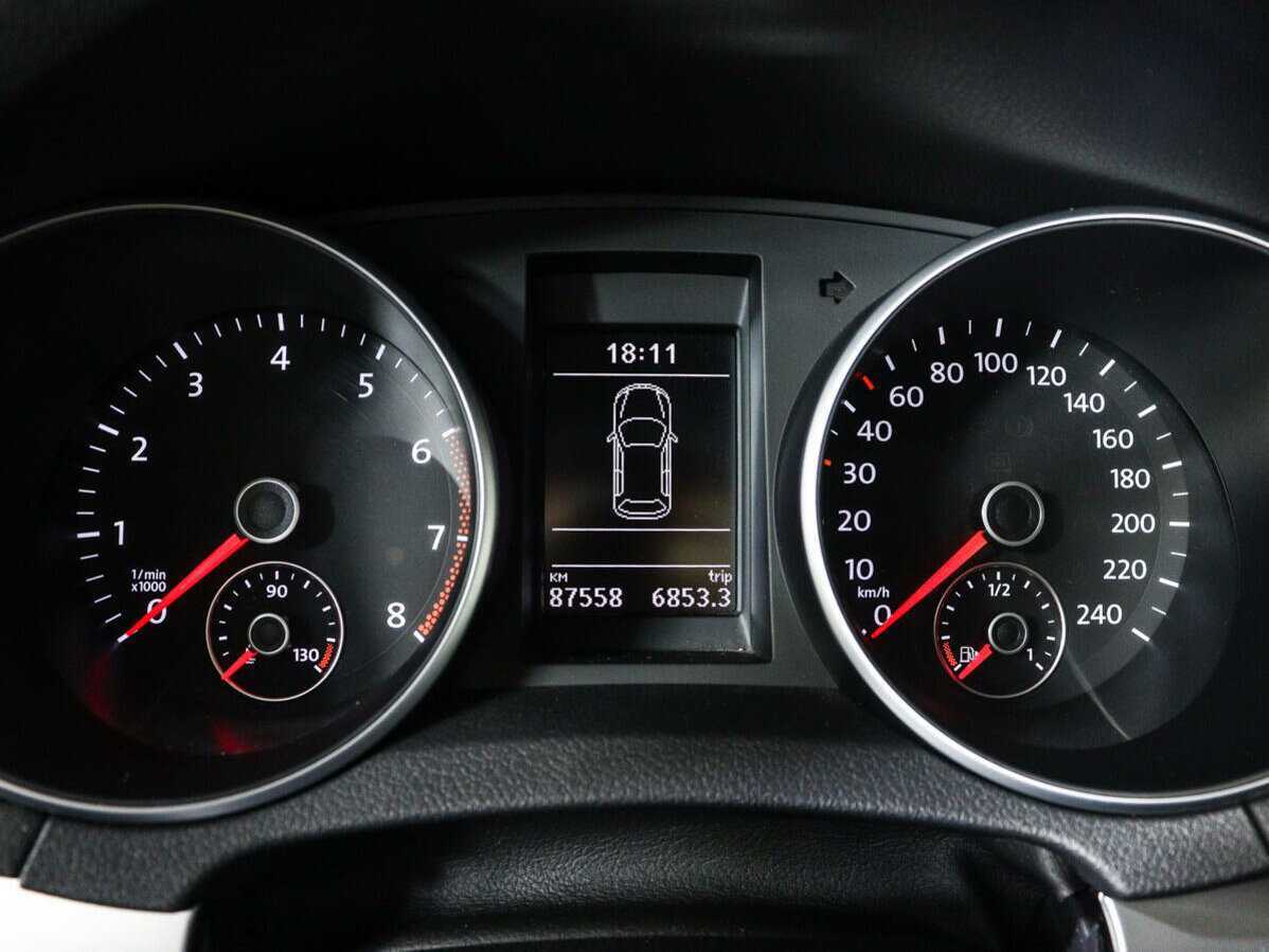 Volkswagen Golf б/у, 2012, Роботизированная. Фото: #9