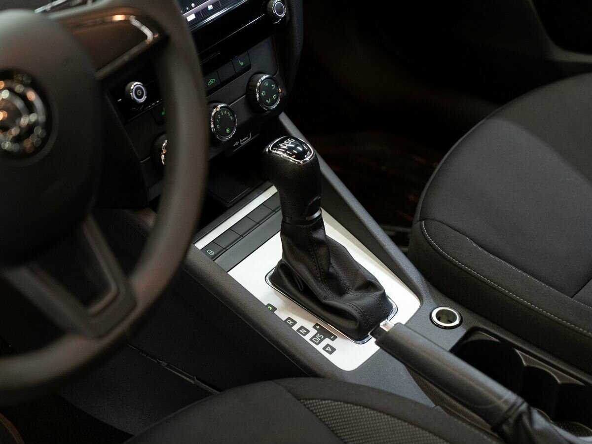 Шкода Октавия б/у, 2018, Роботизированная. Фото: #10