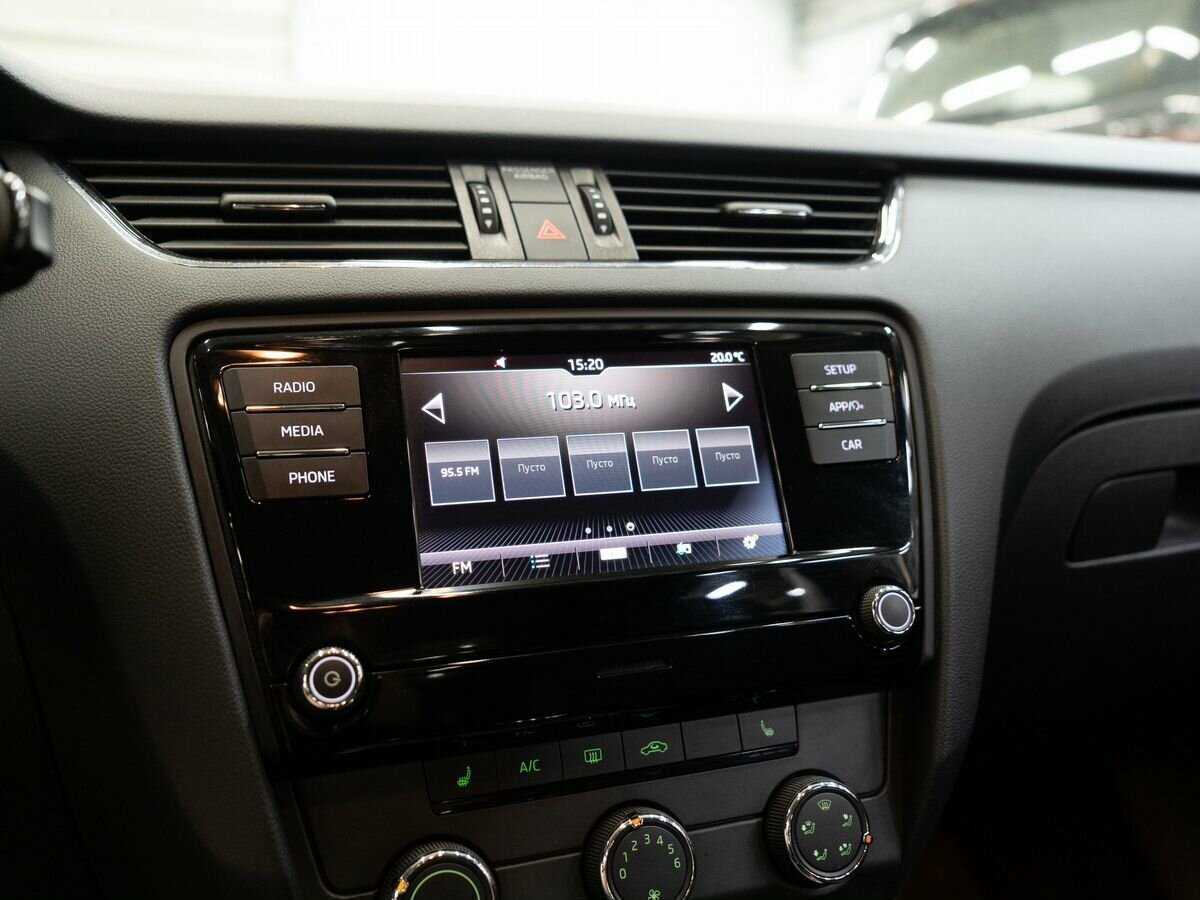 Шкода Октавия б/у, 2018, Роботизированная. Фото: #11