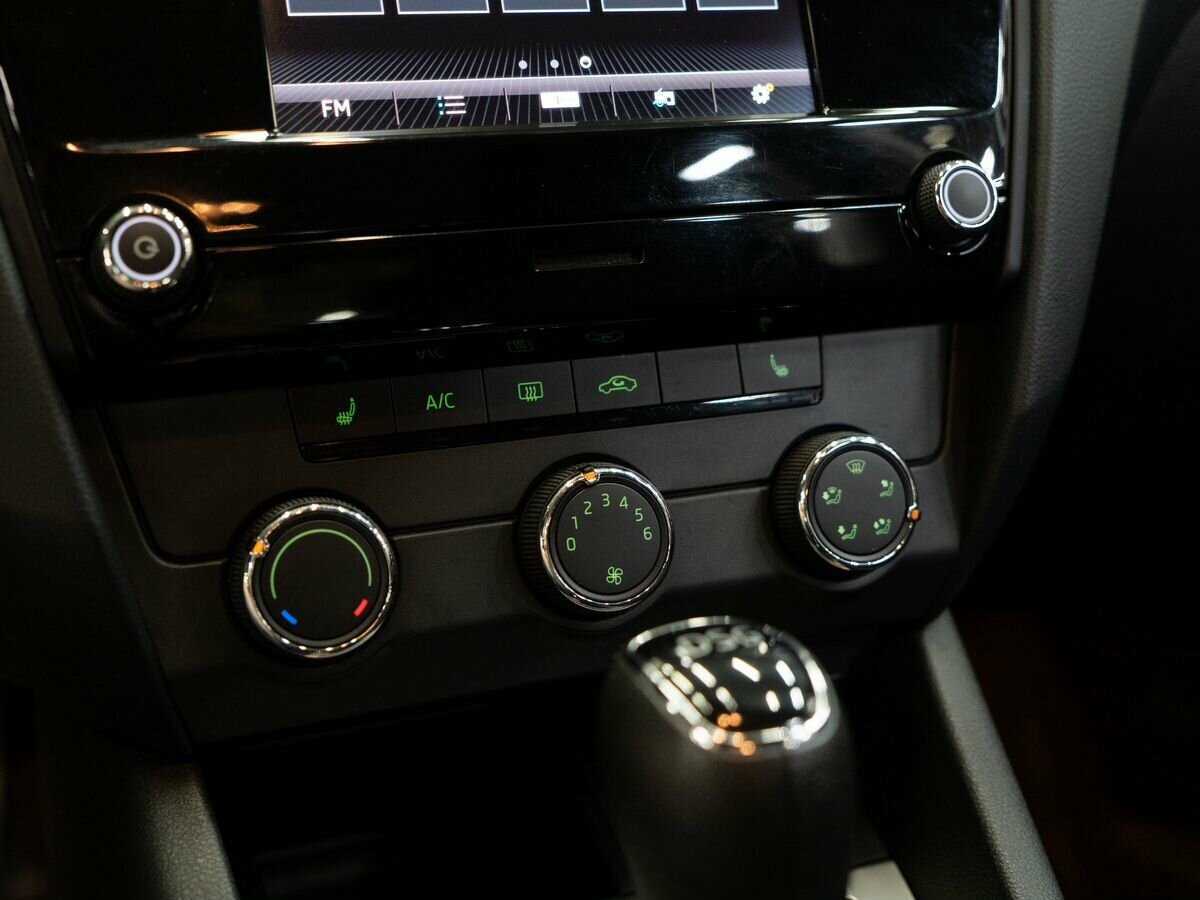 Шкода Октавия б/у, 2018, Роботизированная. Фото: #12