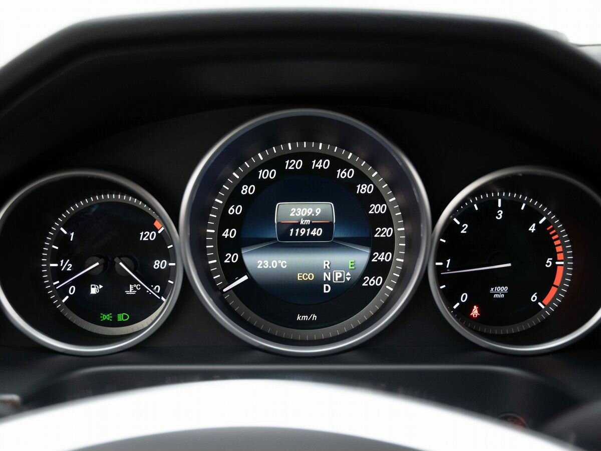 Мерседес-Бенц Е-Класс б/у, 2015, Автоматическая. Фото: #17