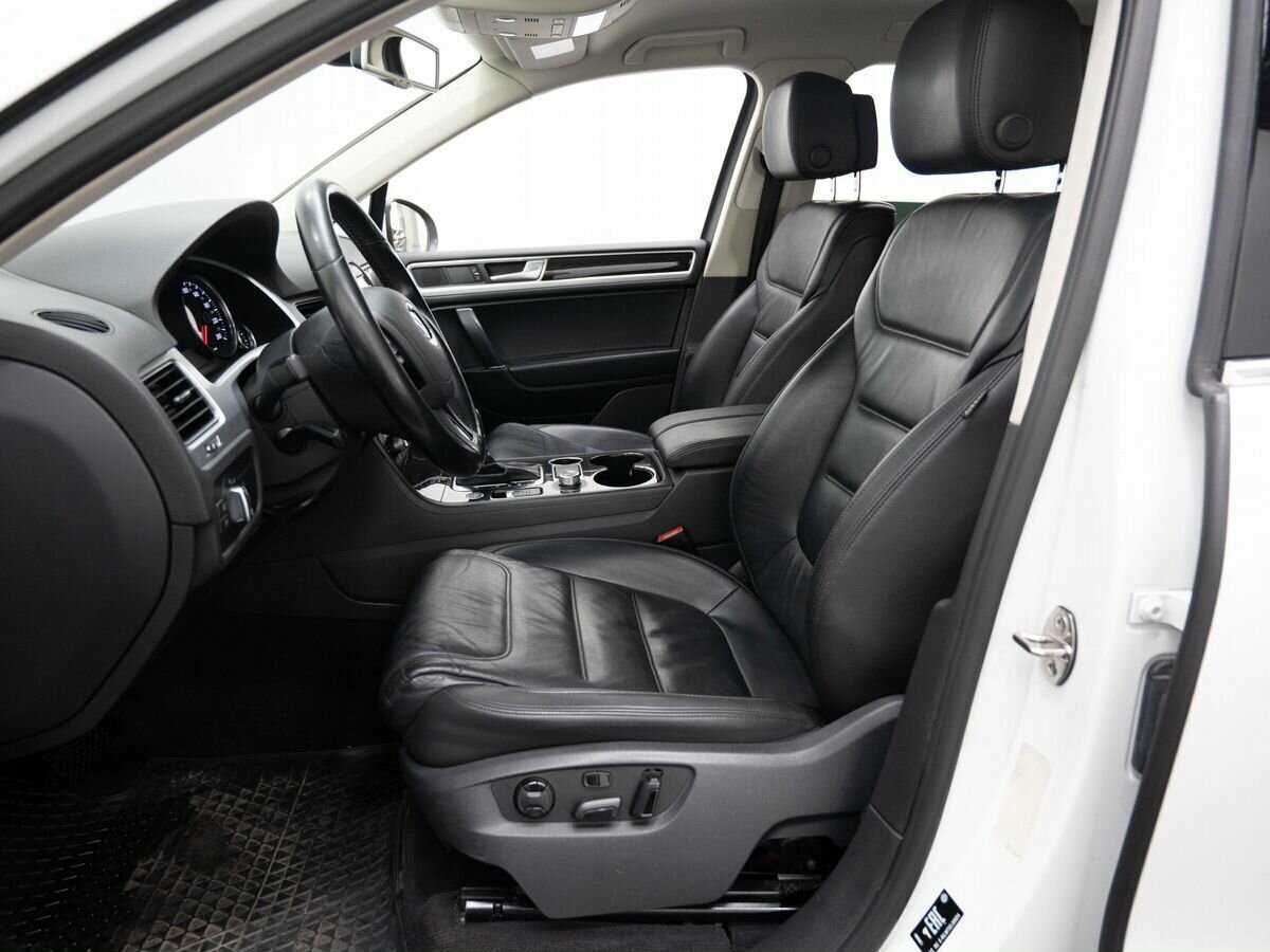 Volkswagen Touareg б/у, 2015, Автоматическая. Фото: #13