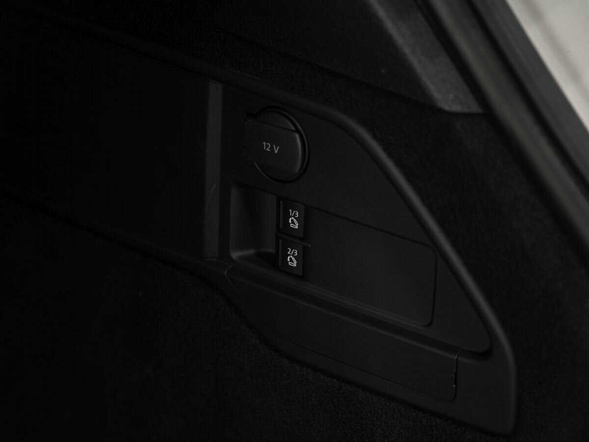 Volkswagen Touareg б/у, 2015, Автоматическая. Фото: #22