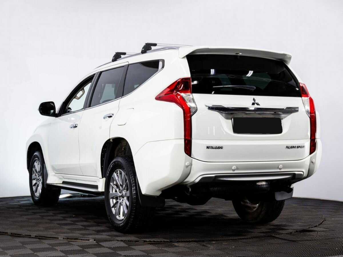 Митсубиши Паджеро Спорт б/у, 2017, Автоматическая. Фото: #3