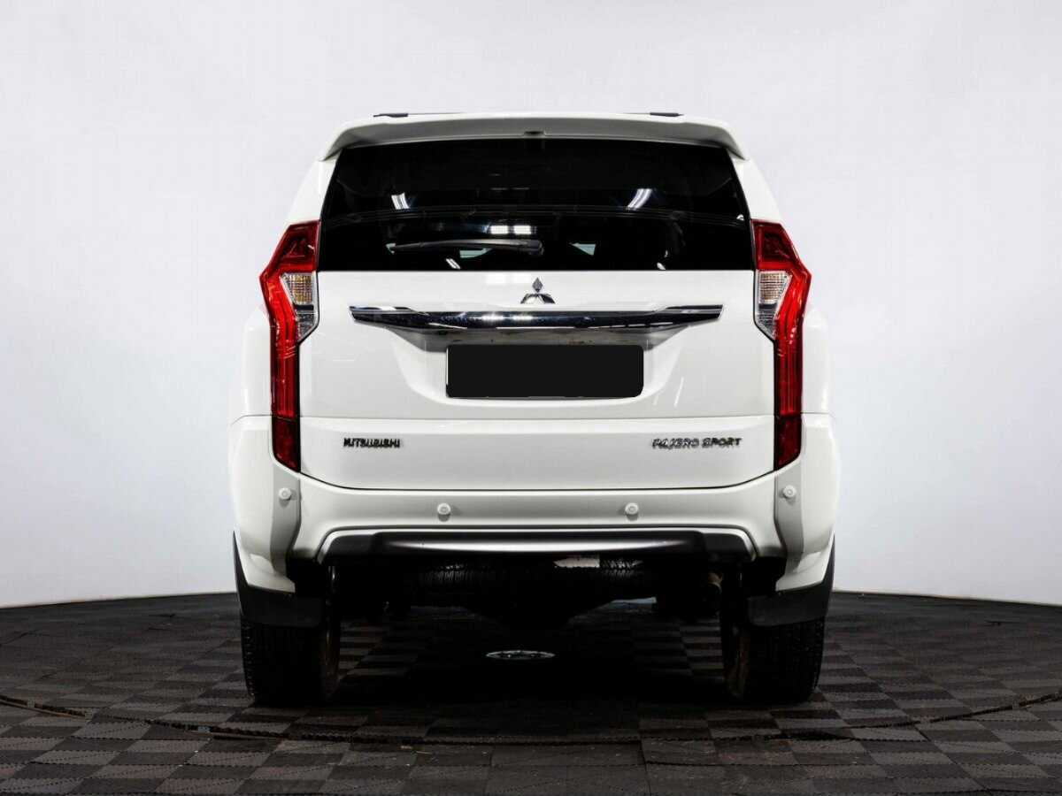 Митсубиши Паджеро Спорт б/у, 2017, Автоматическая. Фото: #4