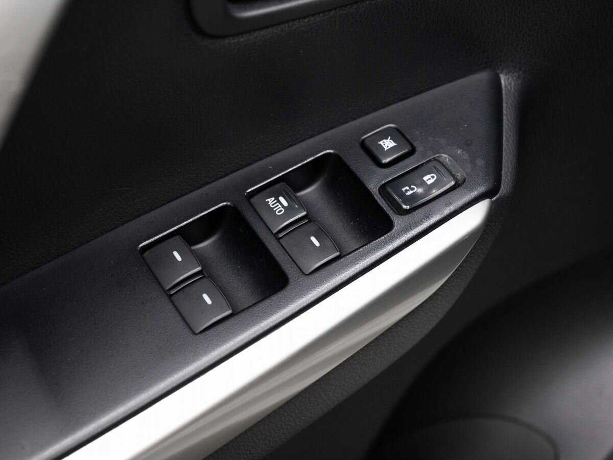 Митсубиши Паджеро Спорт б/у, 2017, Автоматическая. Фото: #17