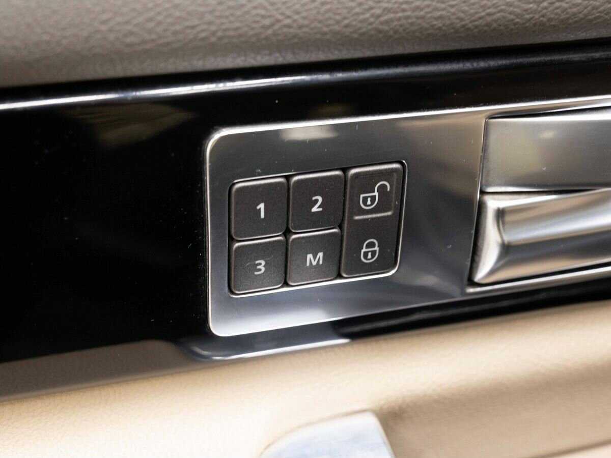 Лэнд Ровер Дискавери б/у, 2014, Автоматическая. Фото: #21