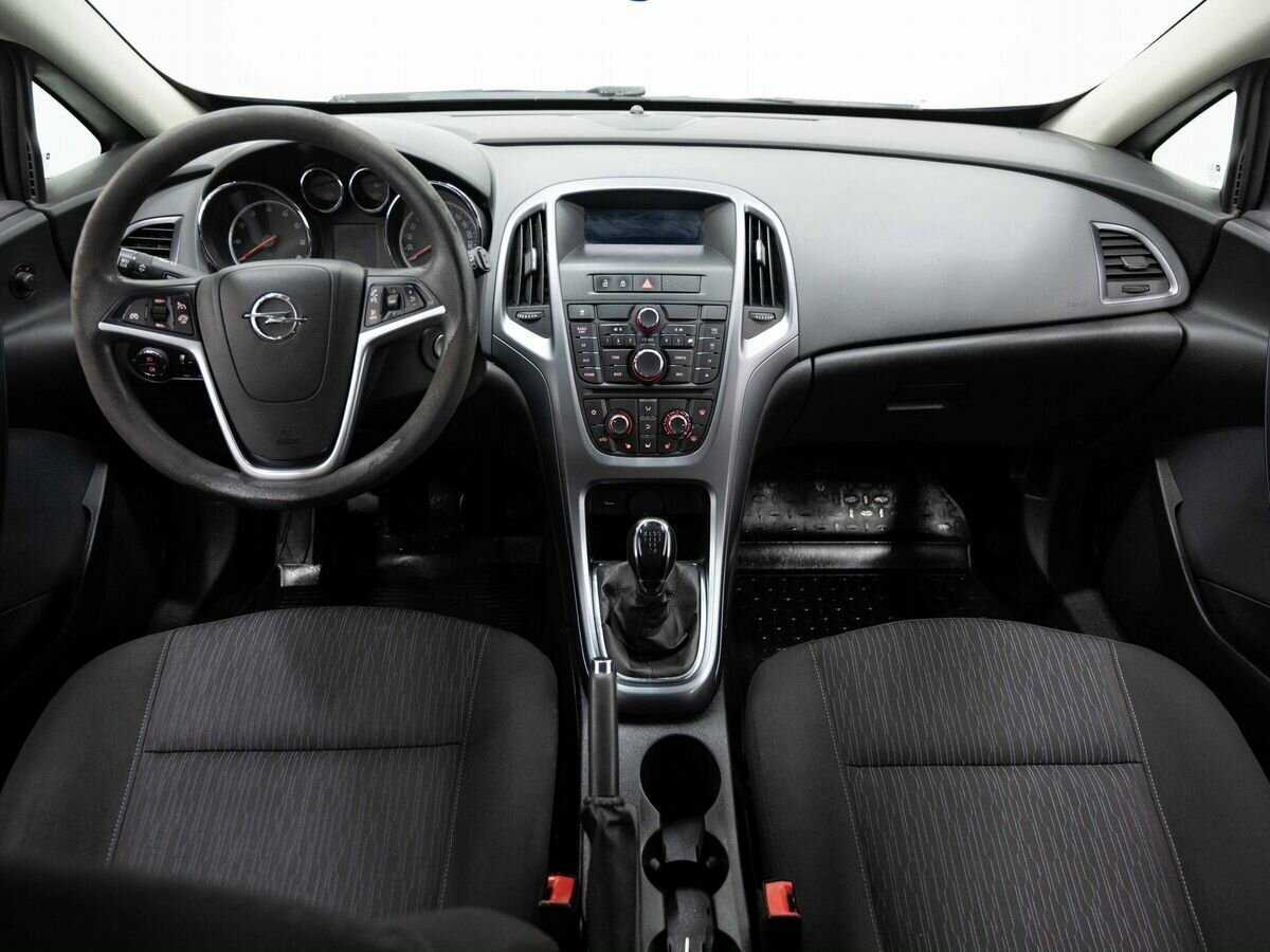 Опель Астра б/у, 2013, Механическая. Фото: #11