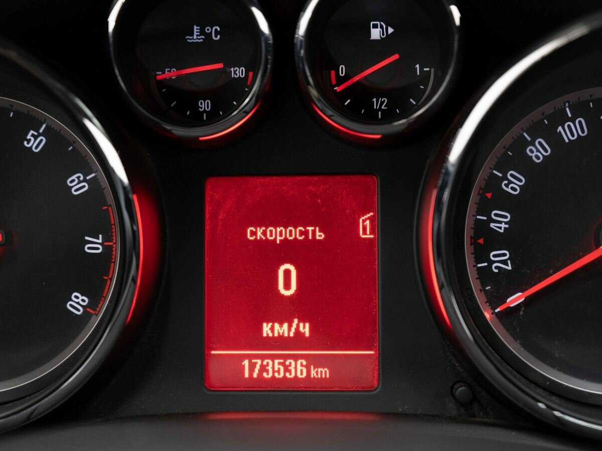 Опель Астра б/у, 2013, Механическая. Фото: #13