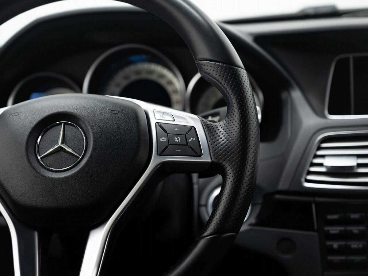 Мерседес-Бенц Е-Класс б/у, 2013, Автоматическая. Фото: #13