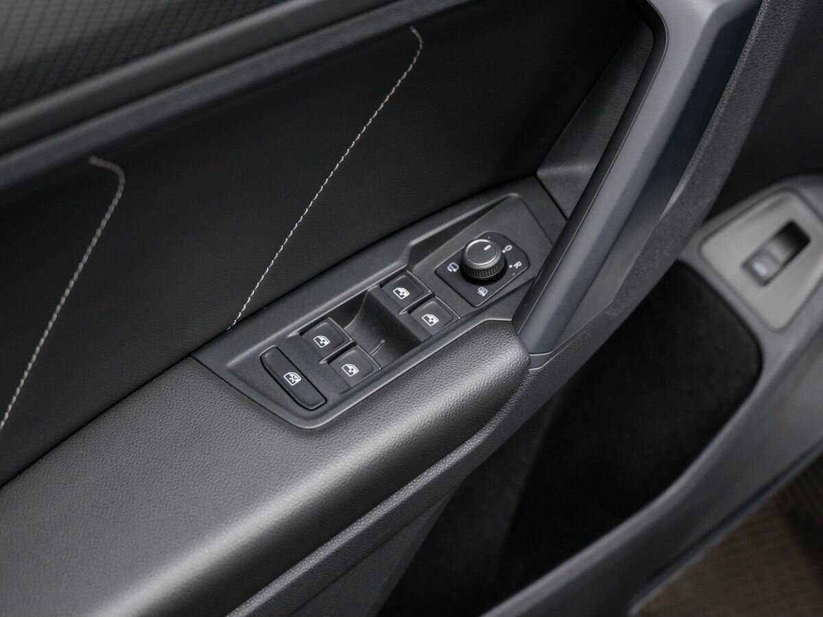 Volkswagen Tiguan б/у, 2022, Роботизированная. Фото: #15