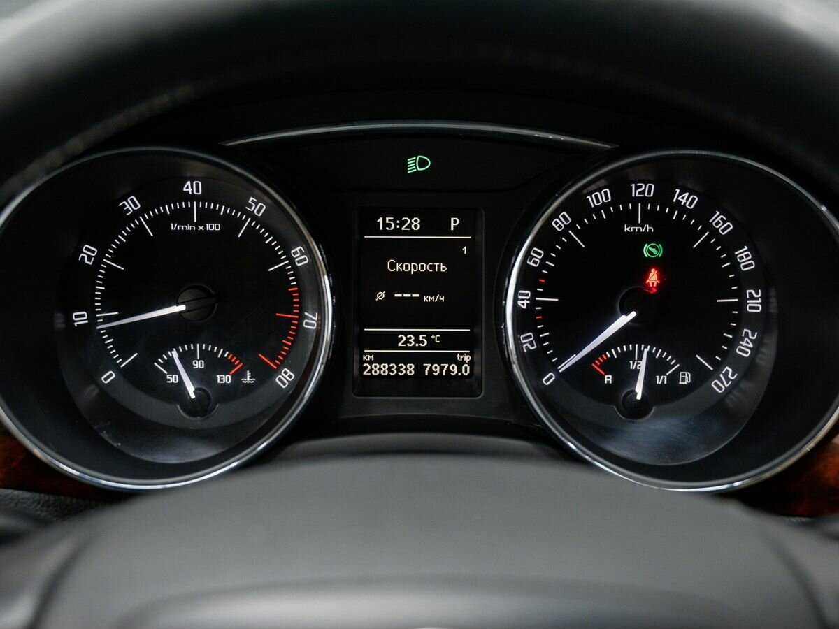 Skoda Superb б/у, 2012, Автоматическая. Фото: #20