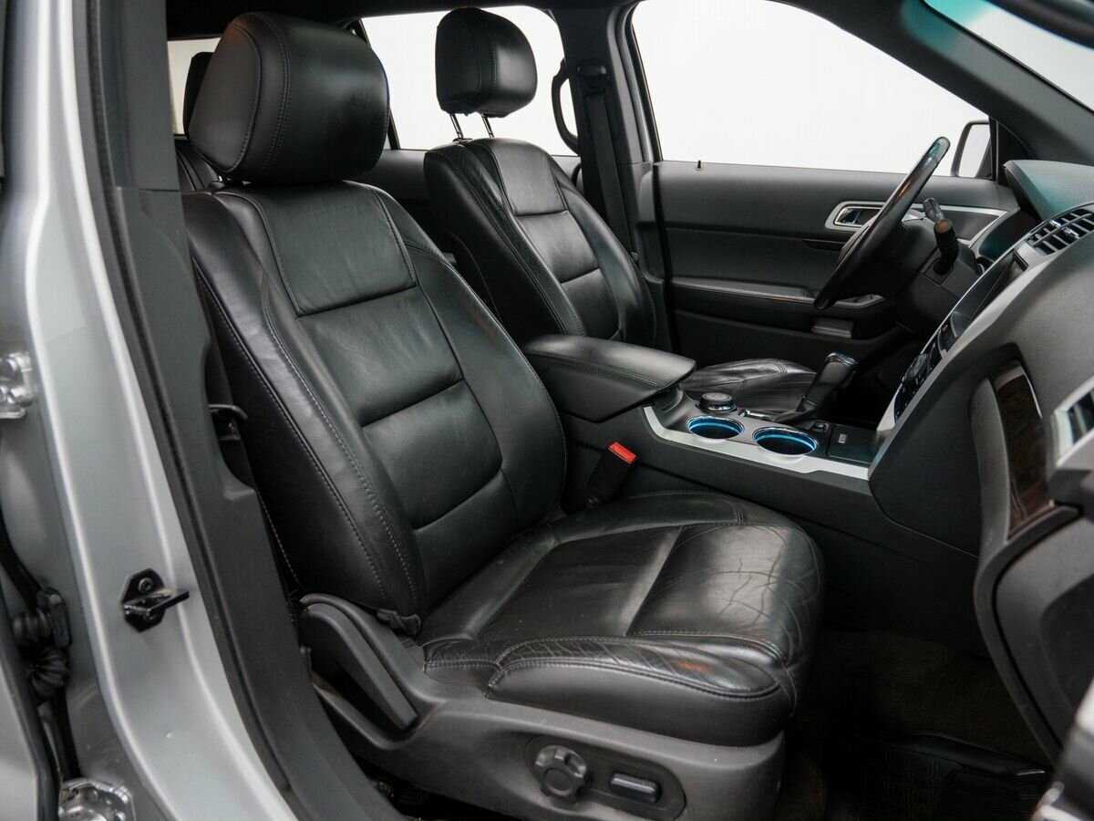 Ford Explorer б/у, 2013, Автоматическая. Фото: #7