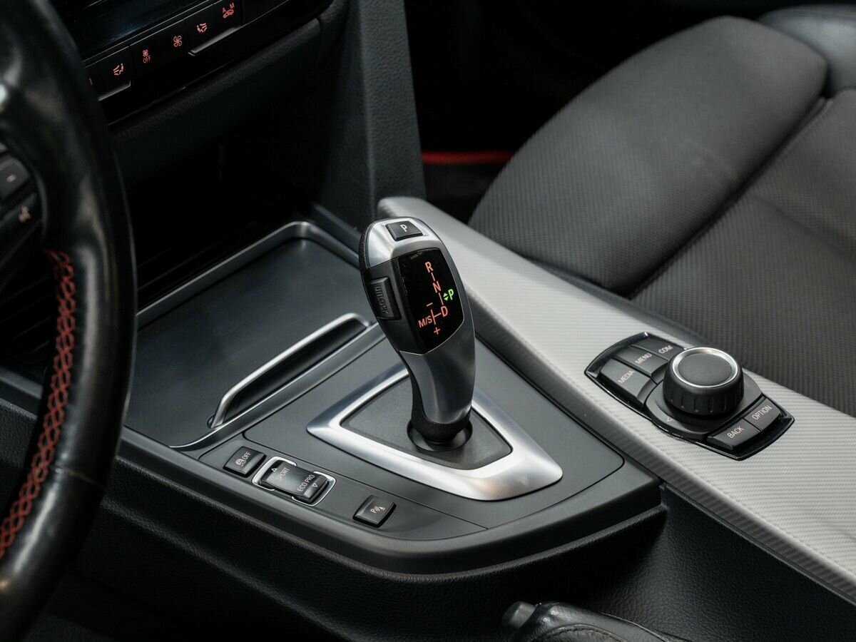 БМВ 3 серии б/у, 2017, Автоматическая. Фото: #16