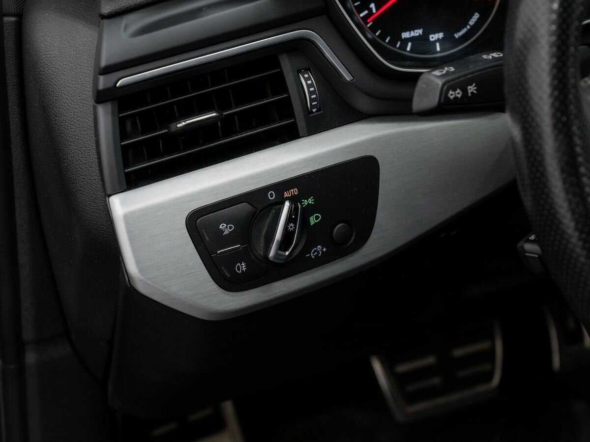 Ауди А4 б/у, 2017, Роботизированная. Фото: #16