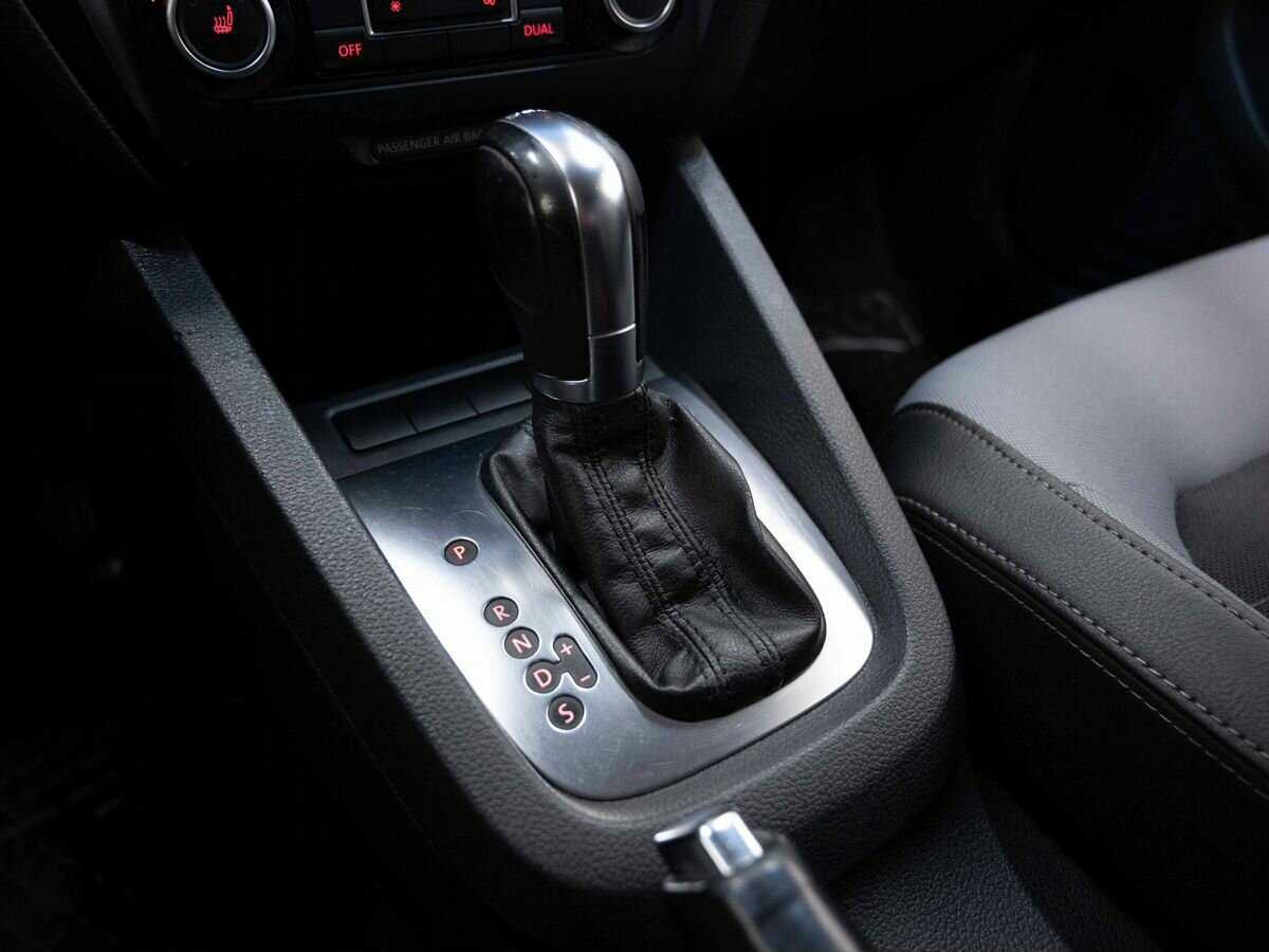 Volkswagen Jetta б/у, 2012, Роботизированная. Фото: #20