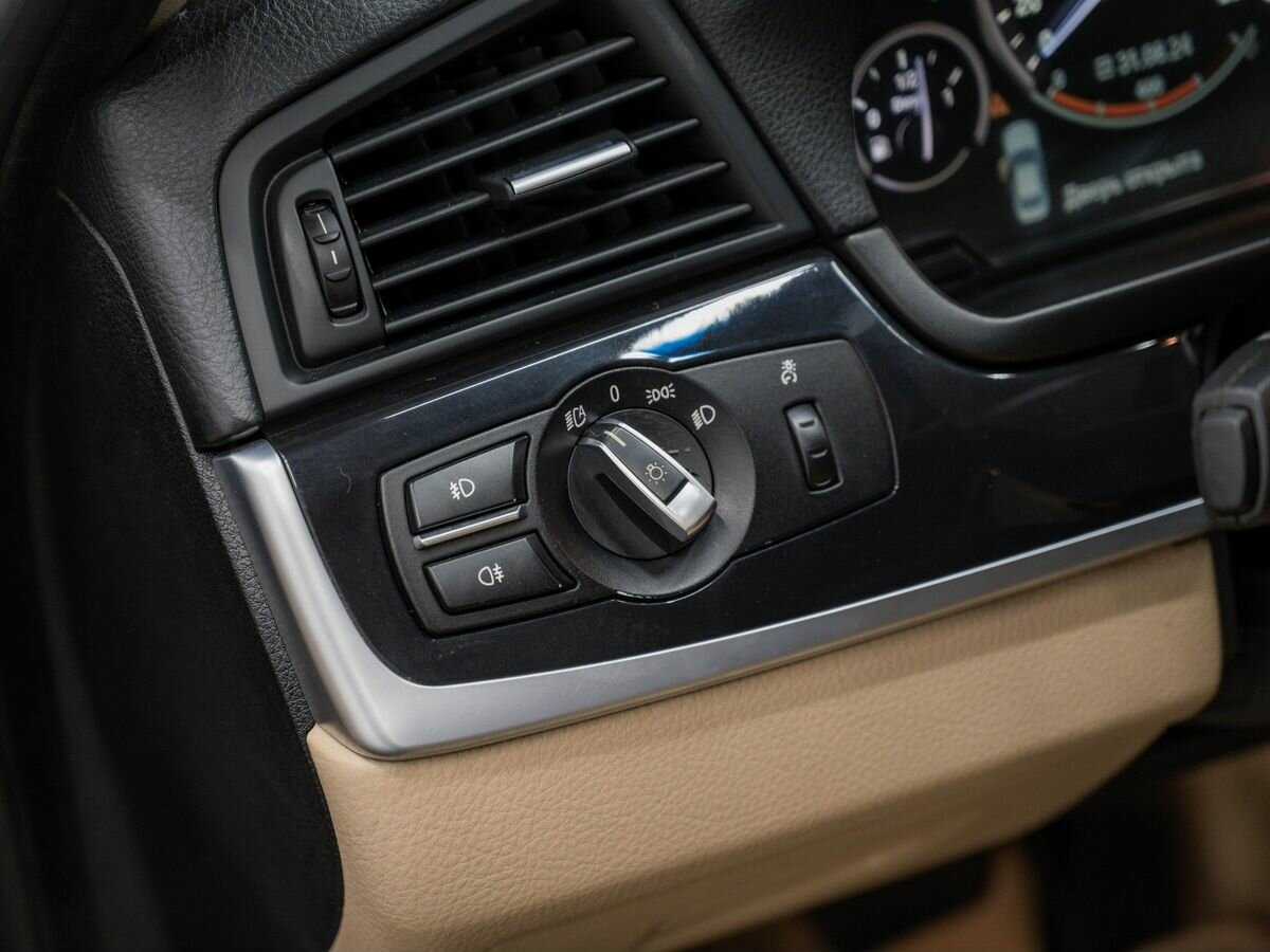 БМВ 5 серии б/у, 2014, Автоматическая. Фото: #15