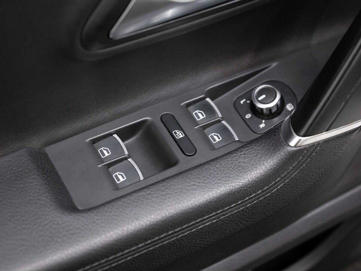 Volkswagen Passat CC б/у, 2013, Роботизированная. Фото: #17