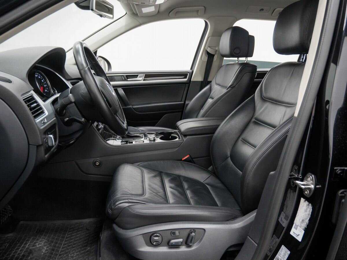 Volkswagen Touareg б/у, 2016, Автоматическая. Фото: #13