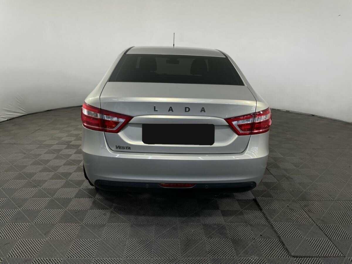 Лада (ВАЗ) Веста б/у, 2018, Механическая. Фото: #2