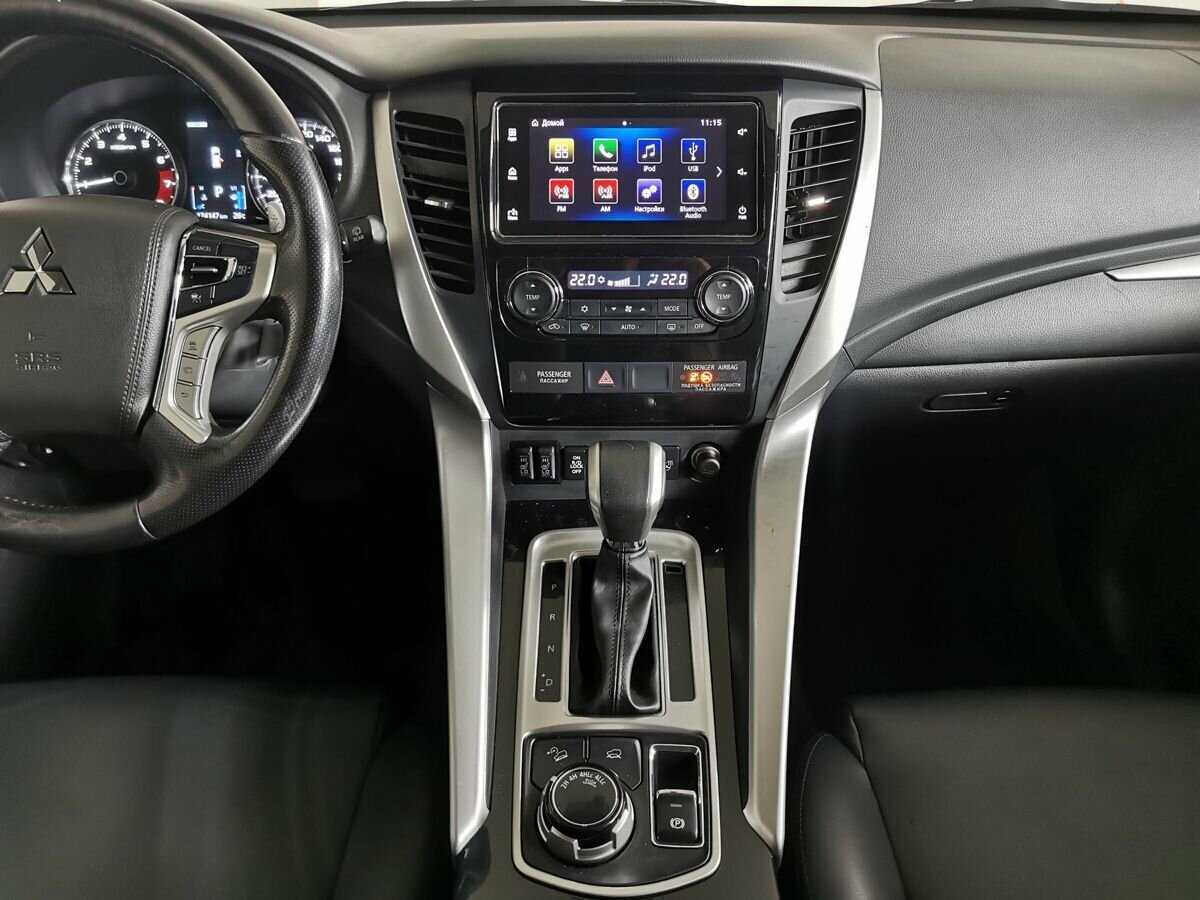 Mitsubishi Pajero Sport б/у, 2017, Автоматическая. Фото: #10