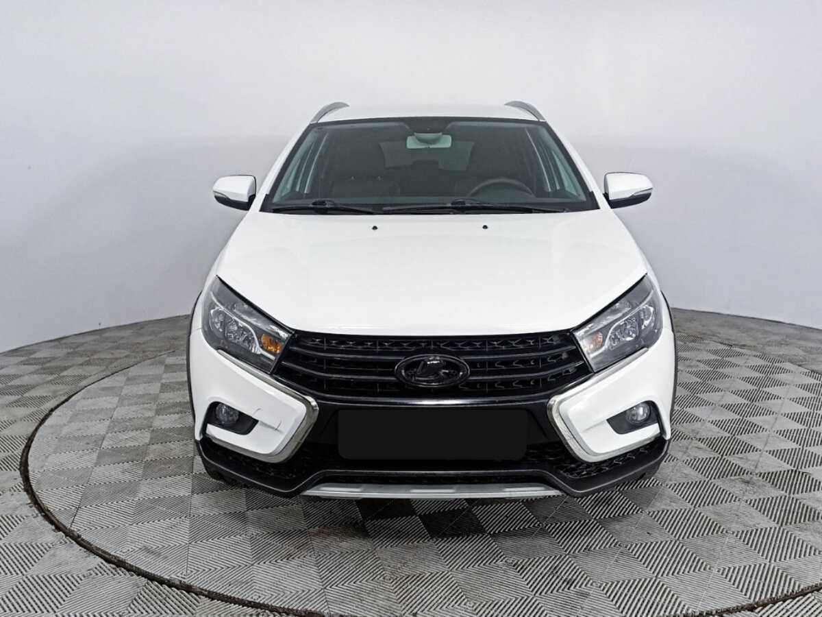 Лада (ВАЗ) Веста б/у, 2017, Механическая. Фото: #1