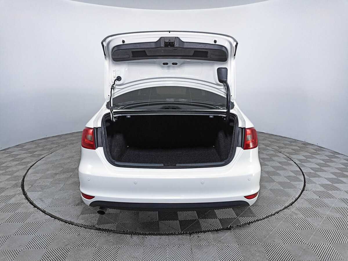 Volkswagen Jetta б/у, 2014, Механическая. Фото: #9