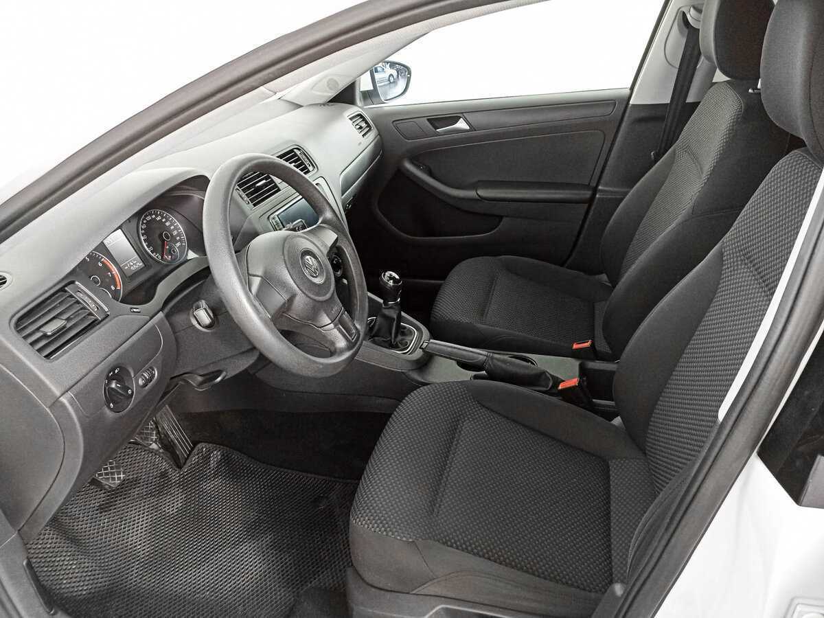 Volkswagen Jetta б/у, 2014, Механическая. Фото: #15