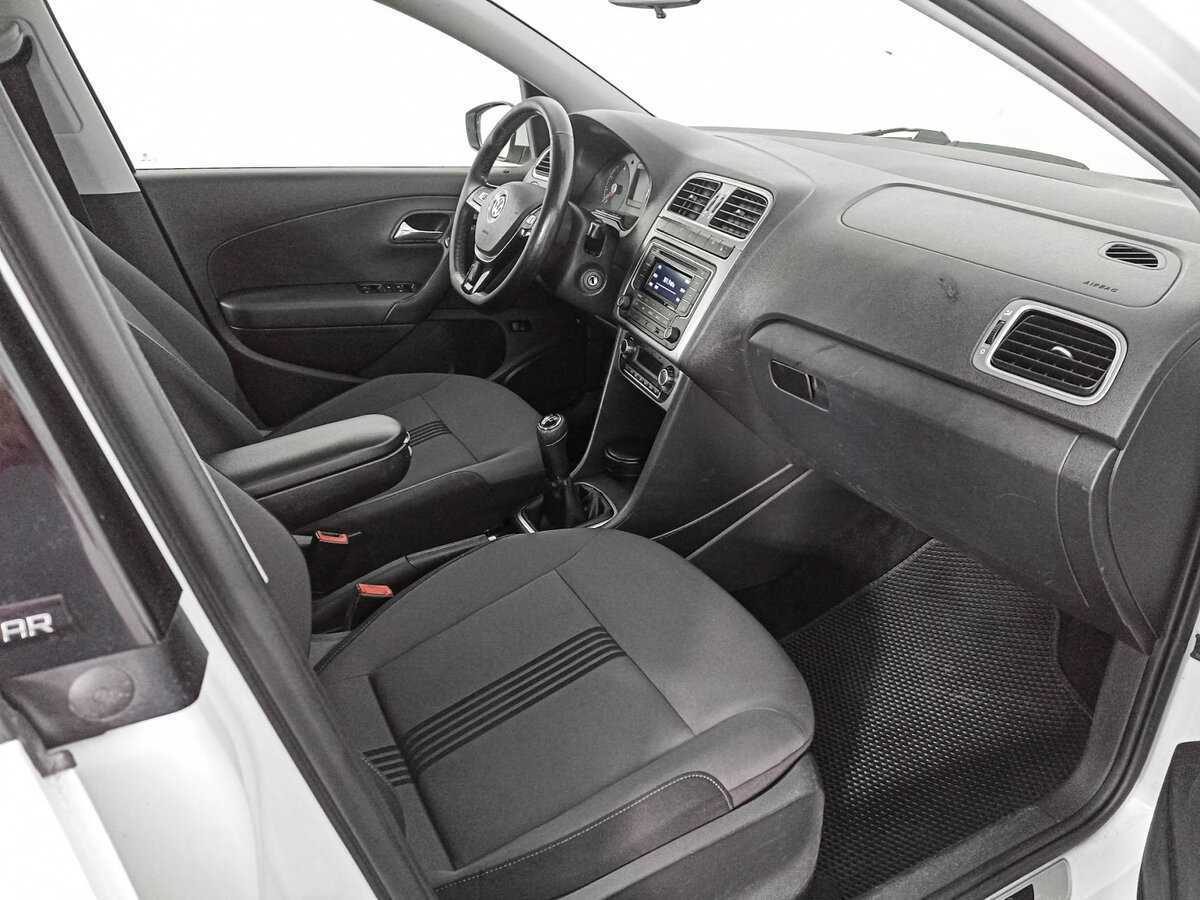 Фольксваген Поло б/у, 2017, Механическая. Фото: #8