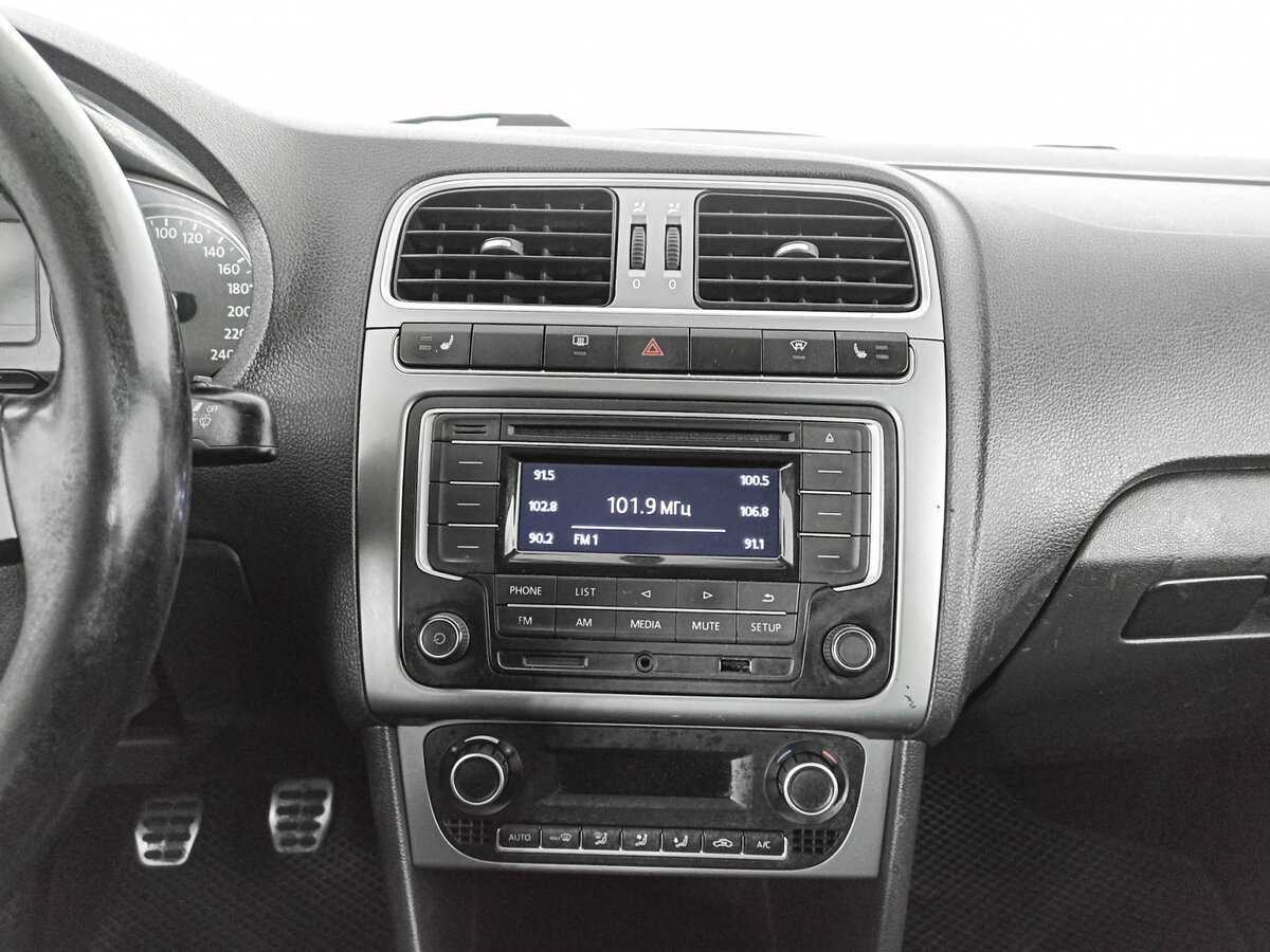 Фольксваген Поло б/у, 2017, Механическая. Фото: #12